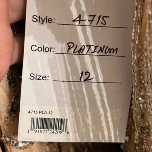 BRAND NEW MAC DUGGAL EMBELLISHED FRINGE CAP SLEEVE TRUMPET GOWN #4715 SIZE 12 - Picture 10 of 10